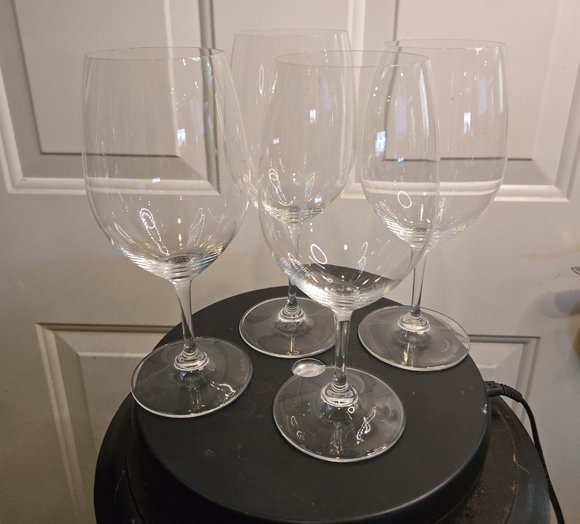 Elegant Riedel Crystal Wine Glass Set Of 4